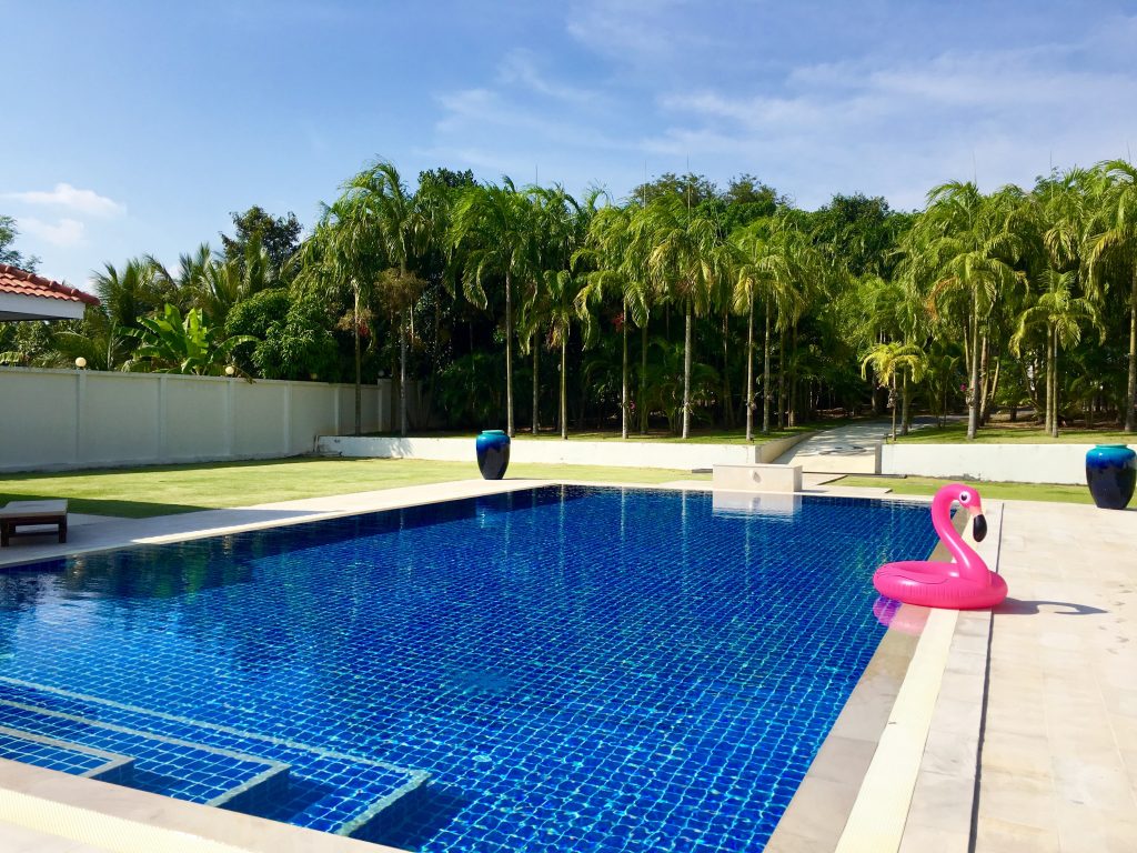 Villa Tha Maphrao Phuket swimming pool