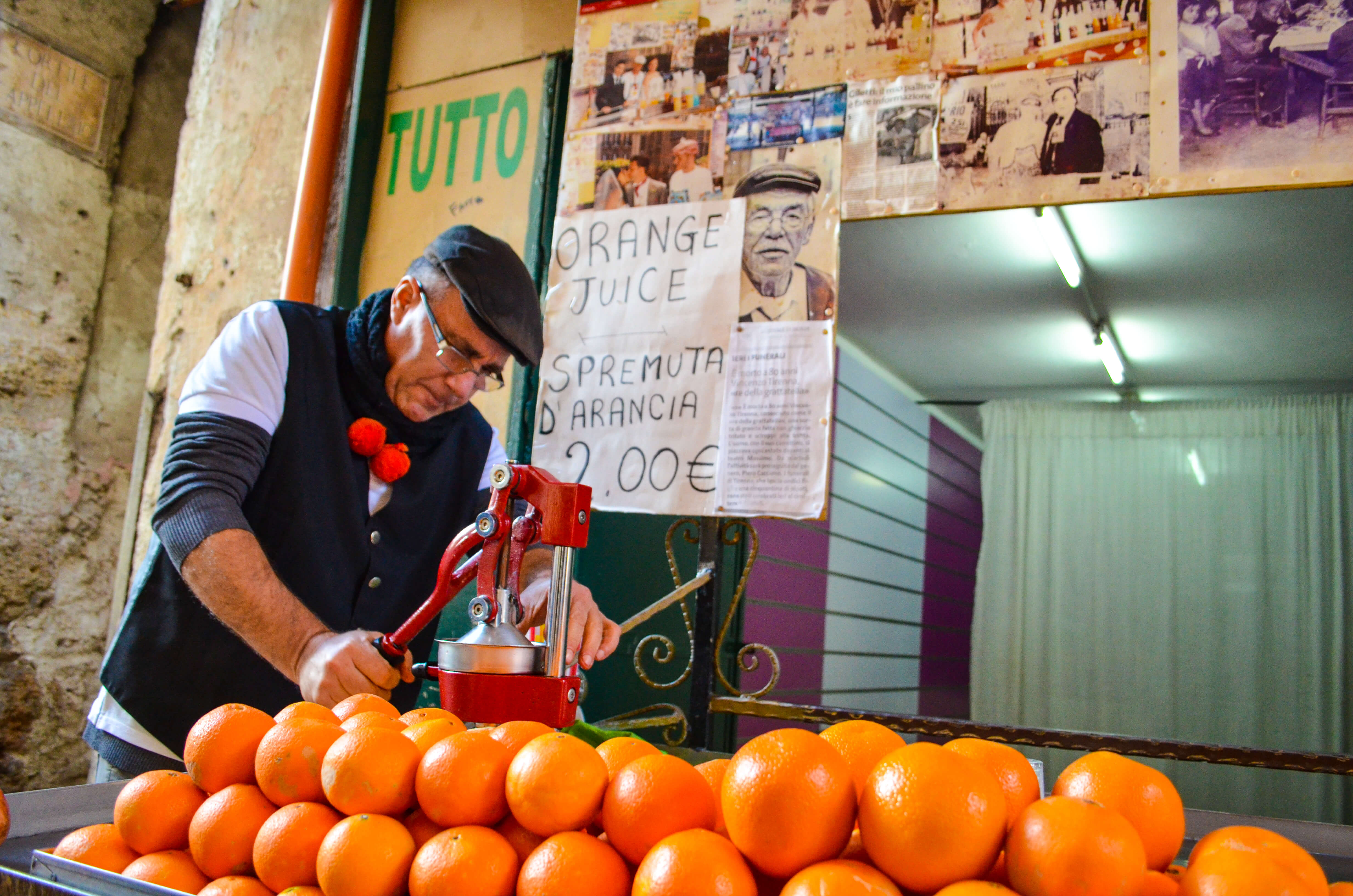 Palermo street food tour with Streaty - Hand pressed orange juice