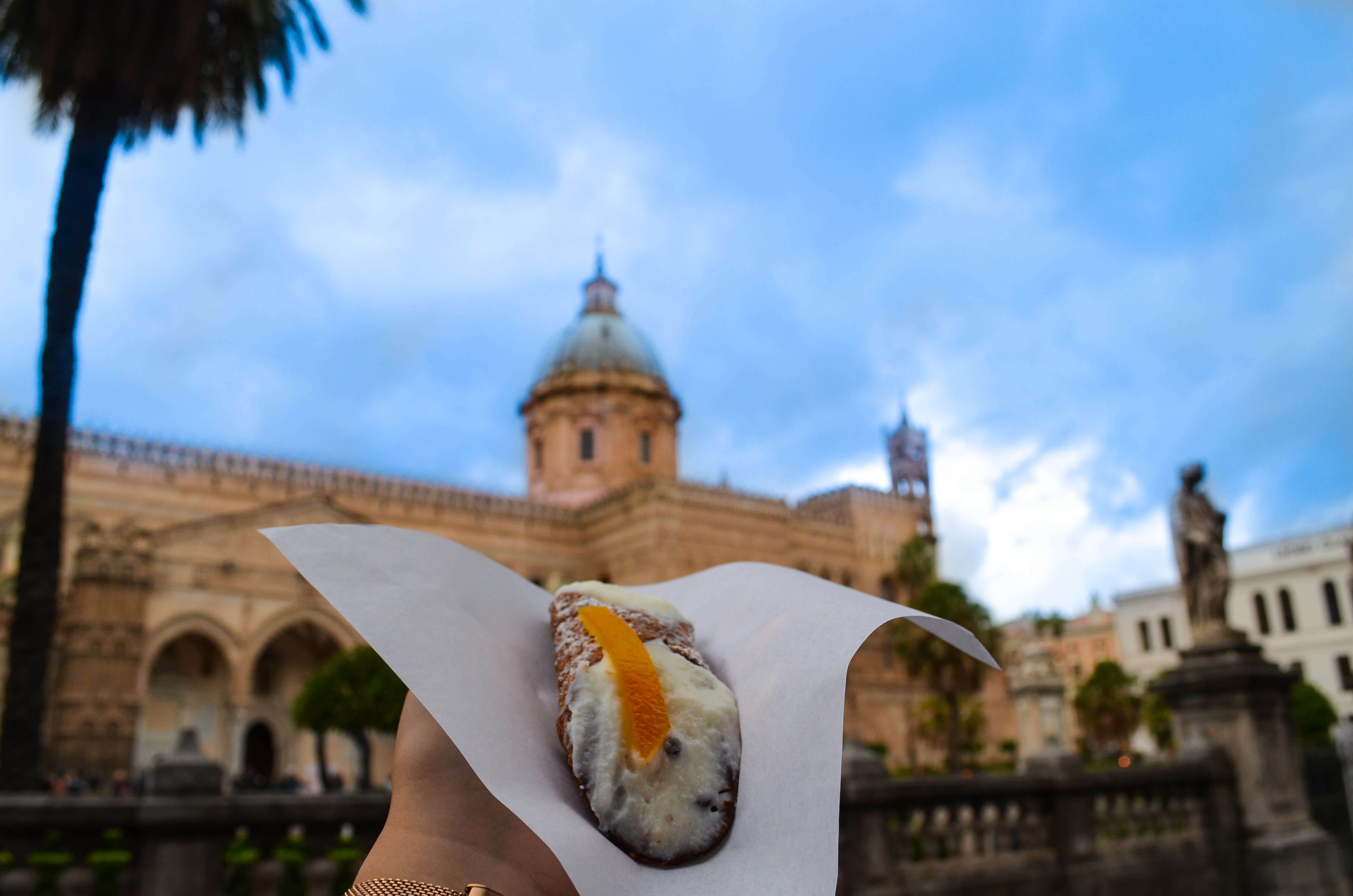Palermo street food tour with Streaty - Cannoli and Palermo cathedral