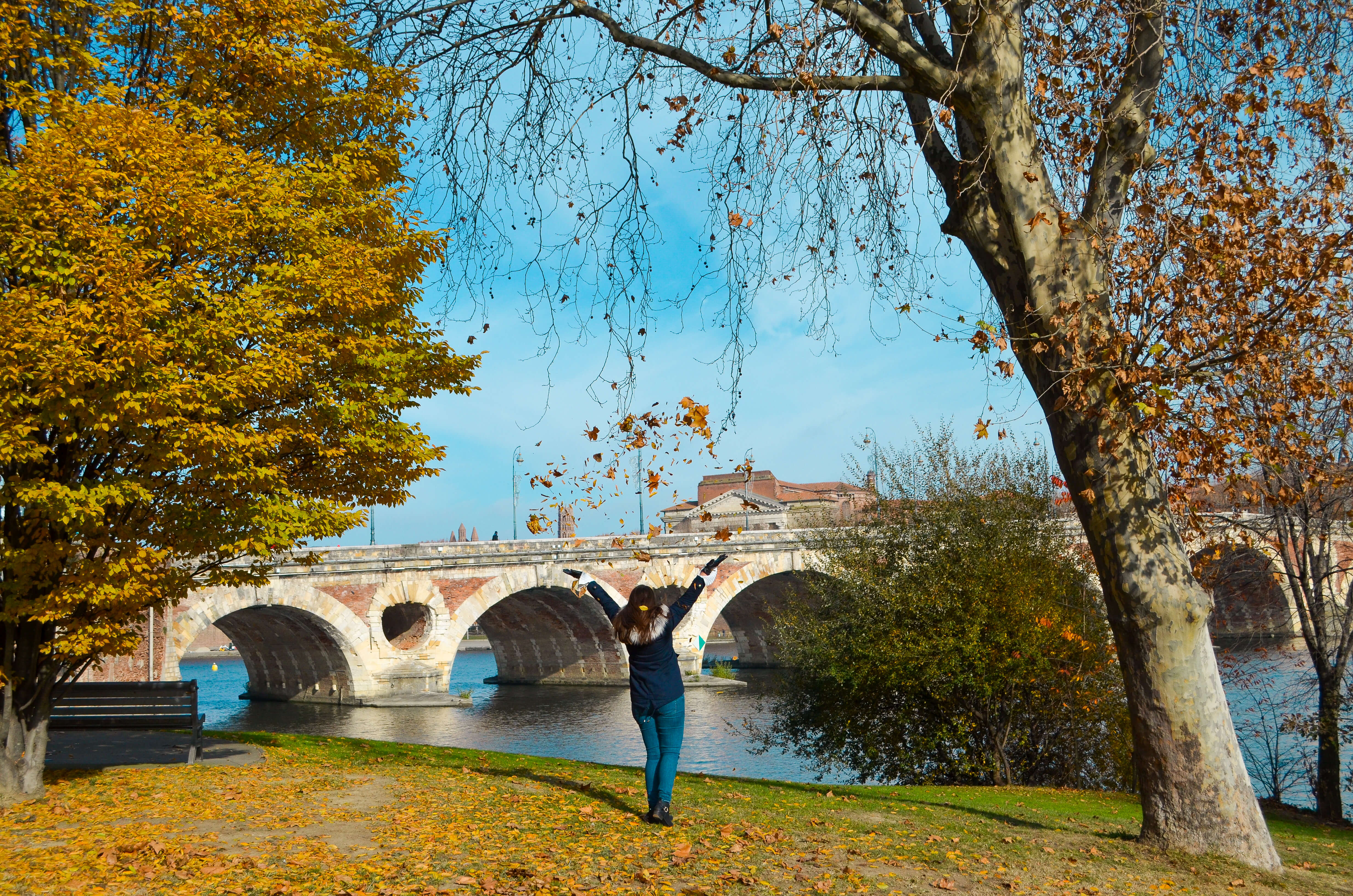 What to do - walk along the Garonne river in Toulouse, France