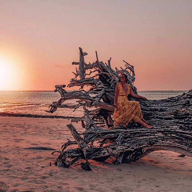 When you try to go for a romantic walk along the beach at sunset and end up scrapping that to get the ultimate shot for the 'gram 📷 .
.
The trials and tribulations of being an #instagramhusband Sorry for spoiling your plans every time I see a cool photospot 🙈 .
.
This beautiful beach is found just off the Mozambican coast tucked among the stunning Bazaruto Archipelago. Check out our full review of @azuraretreats to see more of this special place - link up 🔝
.
.
PHOTO TIP: Sometimes the sun can come out looking a bit weird in a photo due to refraction in the lenses, for a sneaky cheat to make it look epic try using the @lensdistortions app 🌅 .
.
.
.
#bazaruto #mozambique #sheisnotlost #dametraveler #islandescape